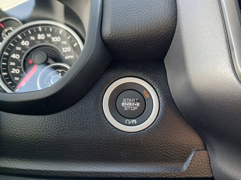 New 2026 RAM 1500 4x4 Crew Cab image 23