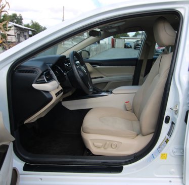 Used 2020 Toyota Camry LE image 9