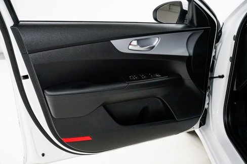 Used 2023 Kia Forte LXS image 7