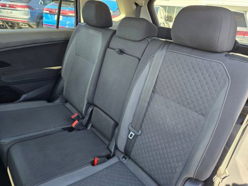 Used 2021 Volkswagen Tiguan S image 19