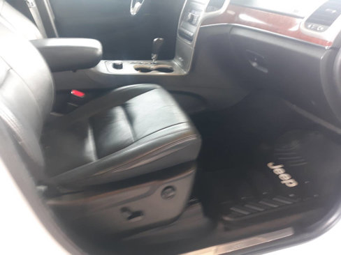 Used 2013 Jeep Grand Cherokee Limited w/ Trailer Tow Group IV image 11