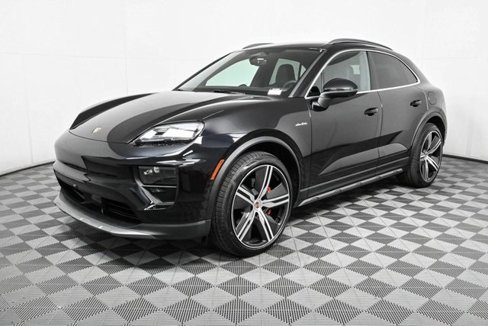 Used 2025 Porsche Macan 4S Electric image 1