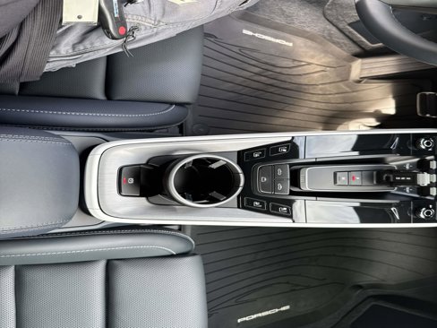 Certified 2025 Porsche 911 Carrera image 23