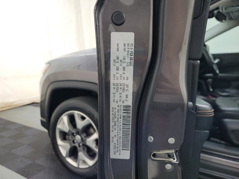Used 2018 Jeep Compass Limited w/ Navigation Group image 33
