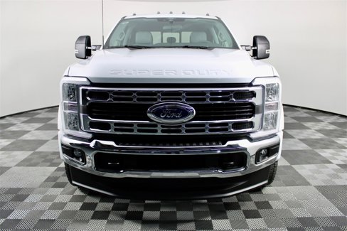 Used 2025 Ford F450 XLT w/ FX4 Off-Road Package image 2