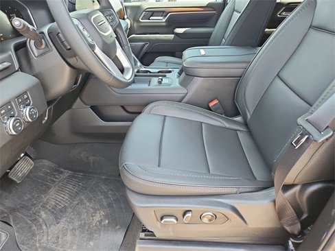 New 2026 GMC Sierra 3500 Denali w/ Denali Reserve Package image 12