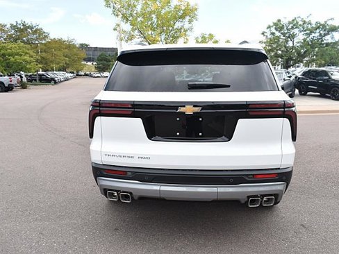 New 2026 Chevrolet Traverse LT w/ LPO, Floor Liner Package image 5