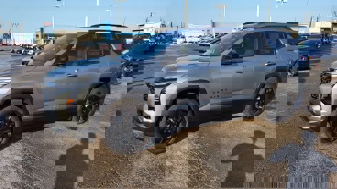 New 2026 Chevrolet Equinox LT w/ Midnight Edition image 4