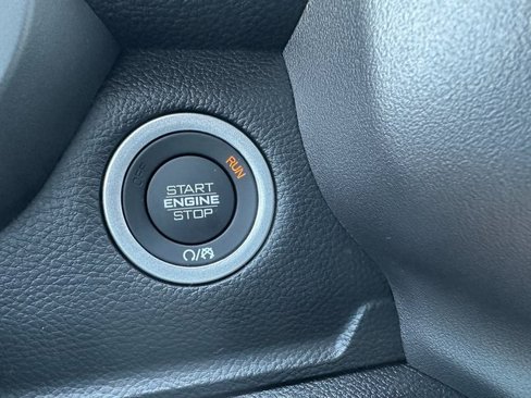 New 2026 RAM 1500 4x4 Crew Cab image 39