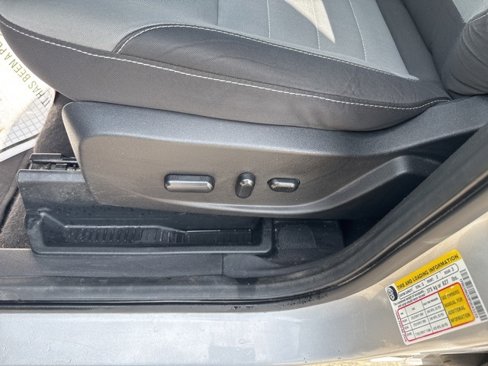 Used 2015 Ford Escape SE image 11