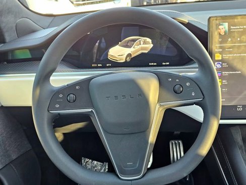 Used 2024 Tesla Model S Plaid image 33