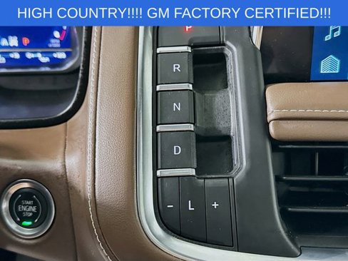 Used 2023 Chevrolet Suburban High Country image 17