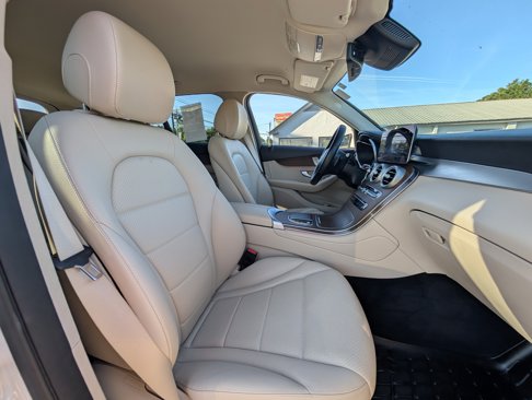 Used 2022 Mercedes-Benz GLC 300 4MATIC image 42