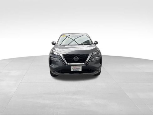 Used 2023 Nissan Rogue SV image 2