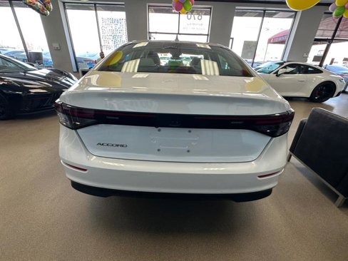 Used 2023 Honda Accord EX image 9