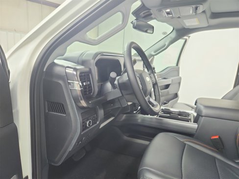 New 2025 Ford F250 Lariat w/ Black Appearance Package image 18