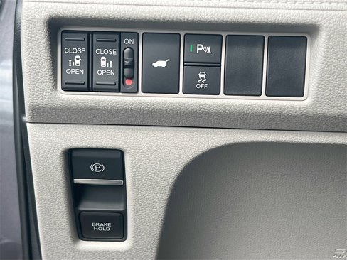 New 2026 Honda Odyssey Touring image 21