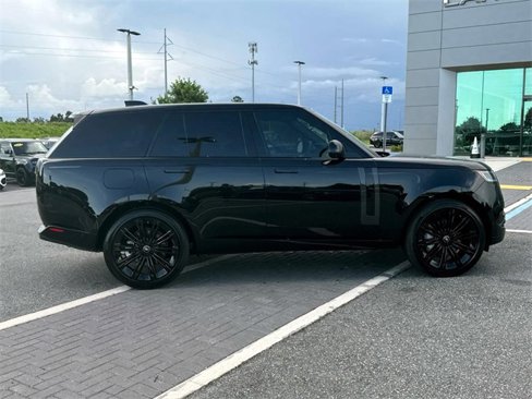 New 2025 Land Rover Range Rover SE image 7