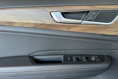 New 2026 Volkswagen Atlas SE image 10