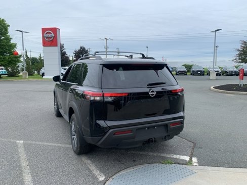New 2025 Nissan Pathfinder SV w/ SV Premium Package image 5