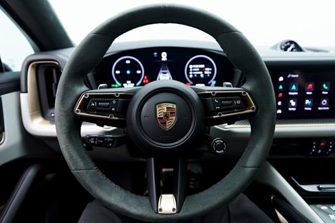 Used 2025 Porsche Cayenne GTS image 63