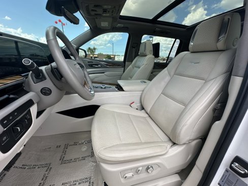 Used 2021 Cadillac Escalade ESV Premium Luxury Platinum image 16