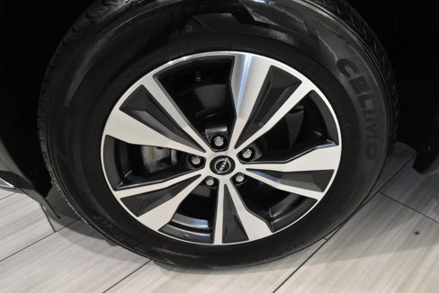 Used 2023 Nissan Murano SV image 10