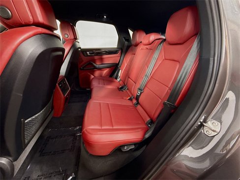 Certified 2023 Porsche Cayenne image 18
