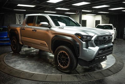Used 2025 Toyota Tacoma TRD Off-Road image 5