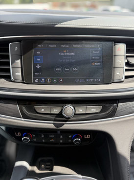 Used 2020 Buick Enclave Premium w/ Sun and Sites Package image 14