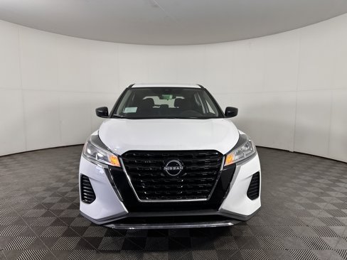 New 2024 Nissan Kicks S image 2