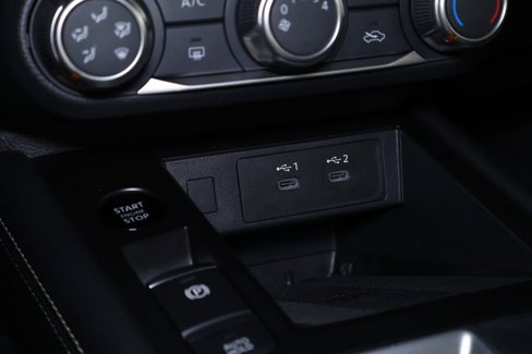 Used 2025 Nissan Kicks SV image 30