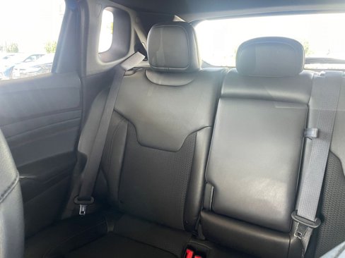 Used 2025 Jeep Compass Trailhawk image 38