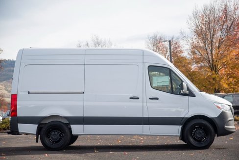 Used 2025 Mercedes-Benz Sprinter 2500 image 6