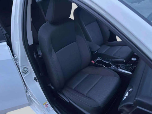 Used 2018 Toyota Corolla LE image 12
