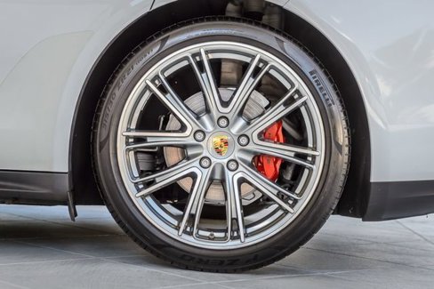 Used 2020 Porsche Panamera image 14