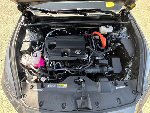Used 2025 Toyota Crown XLE image 32