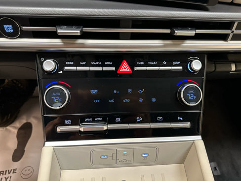 New 2026 Hyundai Santa Fe SE image 18