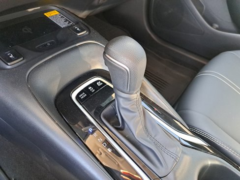 Certified 2025 Toyota Corolla XLE image 27