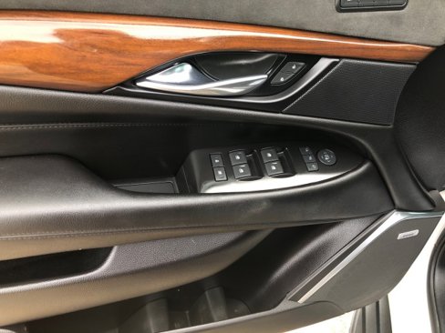 Used 2019 Cadillac Escalade Premium Luxury image 16