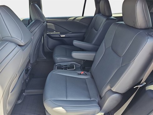 New 2025 Lexus TX 500h AWD image 15