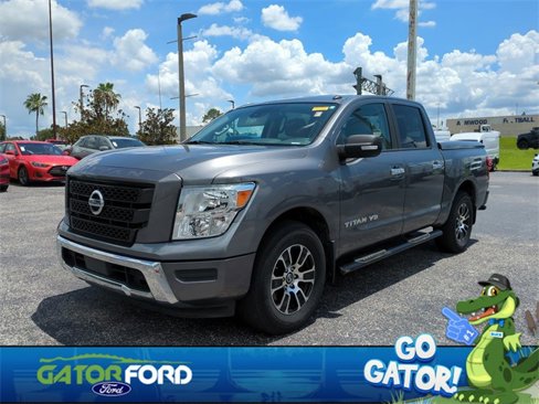 Used 2020 Nissan Titan SV w/ Accessory Utility Package image 9