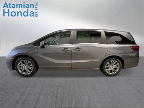New 2026 Honda Odyssey Touring image 2