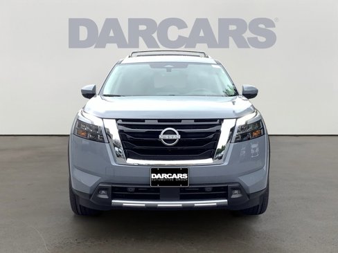 New 2025 Nissan Pathfinder Platinum image 2