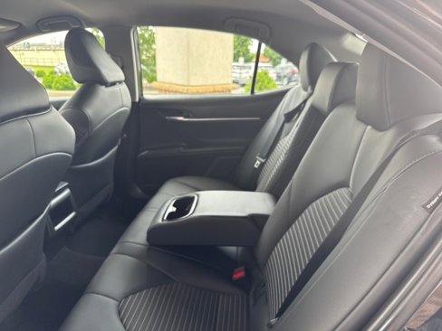 Used 2024 Toyota Camry SE image 7