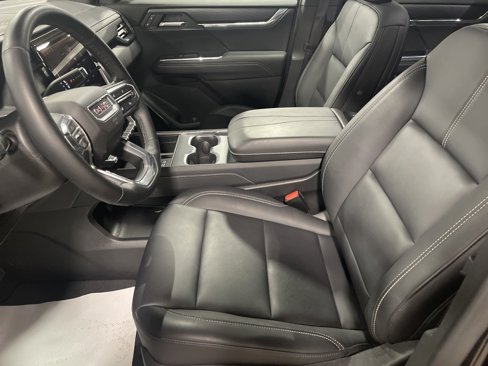 Used 2024 GMC Acadia Elevation image 9