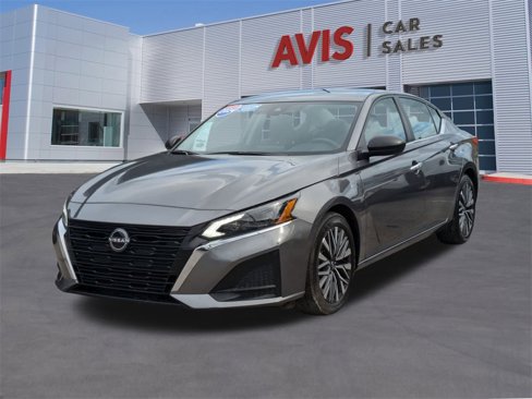 Used 2024 Nissan Altima 2.5 SV image 1