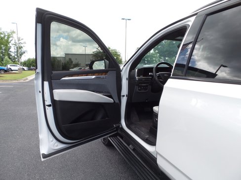 Used 2025 Cadillac Escalade Sport Platinum image 30