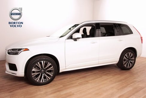 Certified 2022 Volvo XC90 T6 Momentum w/ Protection Package image 1