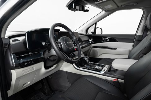 Used 2024 Kia Carnival SX Prestige image 13